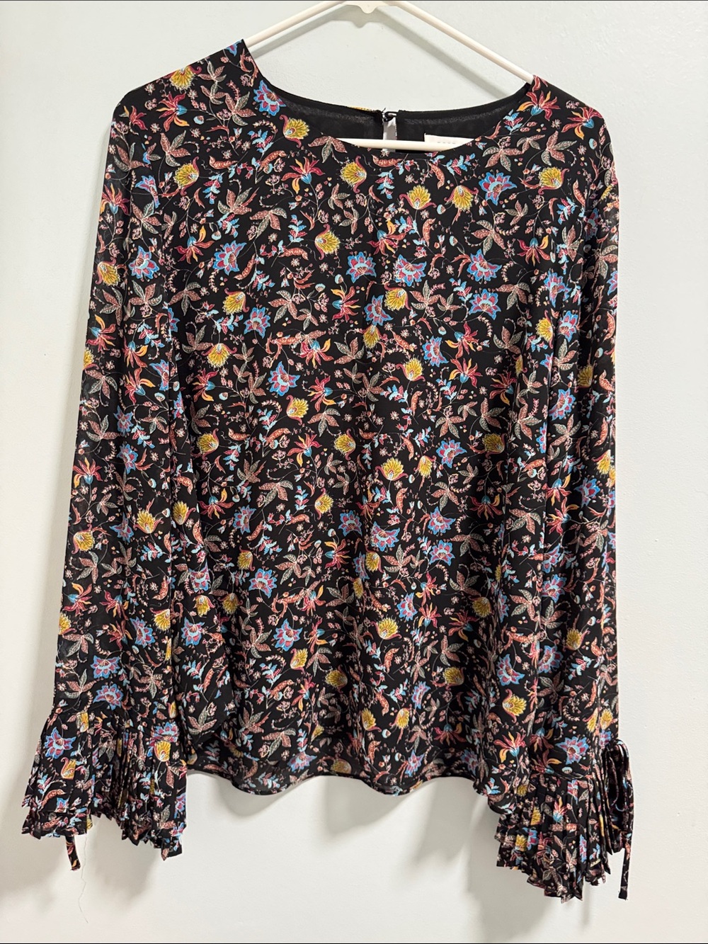 Rose & Olive Black Floral Long-Sleeve Blouse
